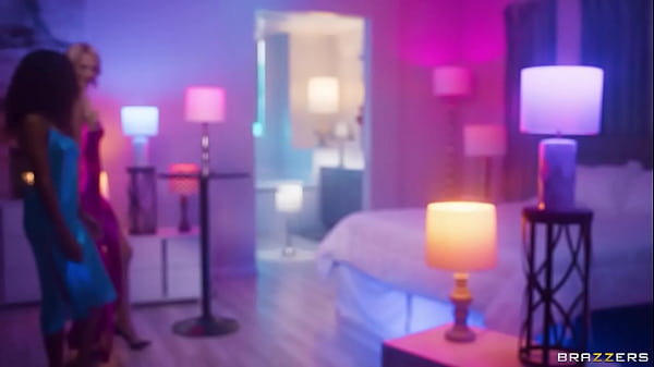 A Shimmering Threesome.Kenna James, Scarlit Scandal / Brazzers/ Enter XVPROMO on official site for discount