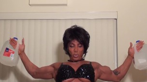 Chest Home Workout with Latia Del Riviero