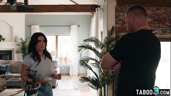 BBW Arab MILF Sarah Arabic has to fuck a big cock to keep her reputation