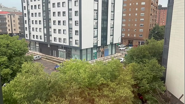 Tengo Hambre y Ganas de comer una Polla Grande !! Mi novio Prepara la comida pero yo quiero chupar su POLLA !