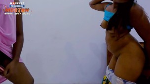 අක්කට පෙන්නම නංගීට හිකුවා සිංහල වොයිස් – Sri lankan Cuckold wife caught Husband fucking her Friend