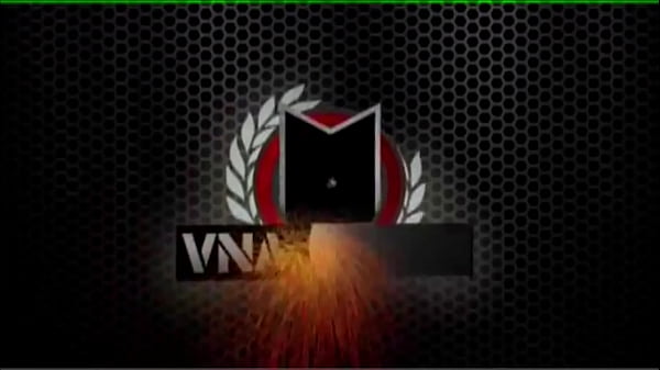 Natural-Breasted Siri Parts Her Thighs & Thrills Her Furry Core!