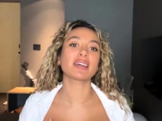 Toni Camille – Dildo Riding Solo