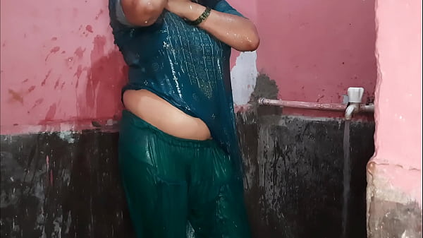 Nangi wife in bathroom indoor show clean pussy and big breast boobs
