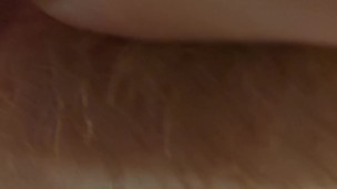 за училкой которая играет с сиськами и киской в туалете