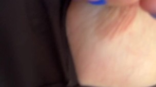 💦 Toy making me cum at work 🥰