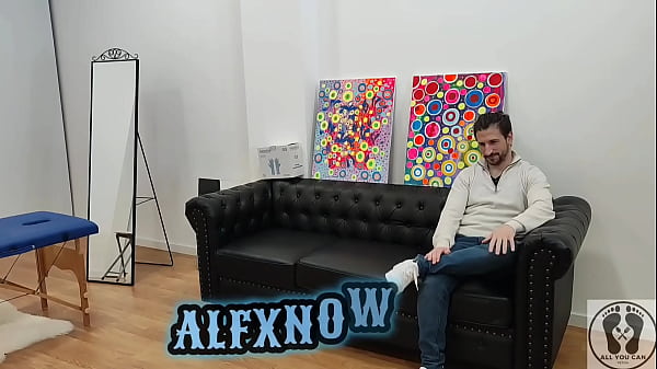 NURSE MAKES HANDJOB SPERM DONOR BREAST FEEDING