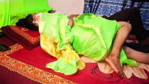 Bengali stepmom stepson fucked in bedroom.