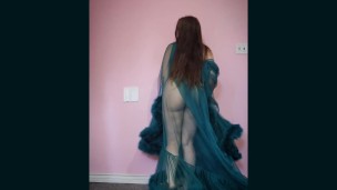 D’lish Dressing Gown Striptease