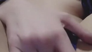 finger fucking her tight pussy until creamy ending 🤤