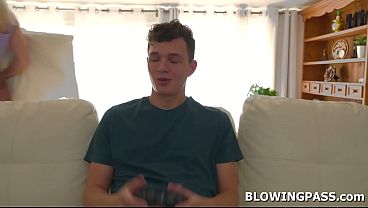 Teen stepsis seduced then sucks stepbro