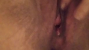 Finshing myself showing you my open pussy