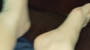 Feet video what color nail polish?